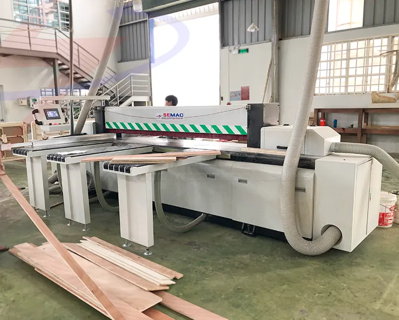 Hình thực tế máy cưa panel saw cnc cắt ván công nghiệp SMBL 10