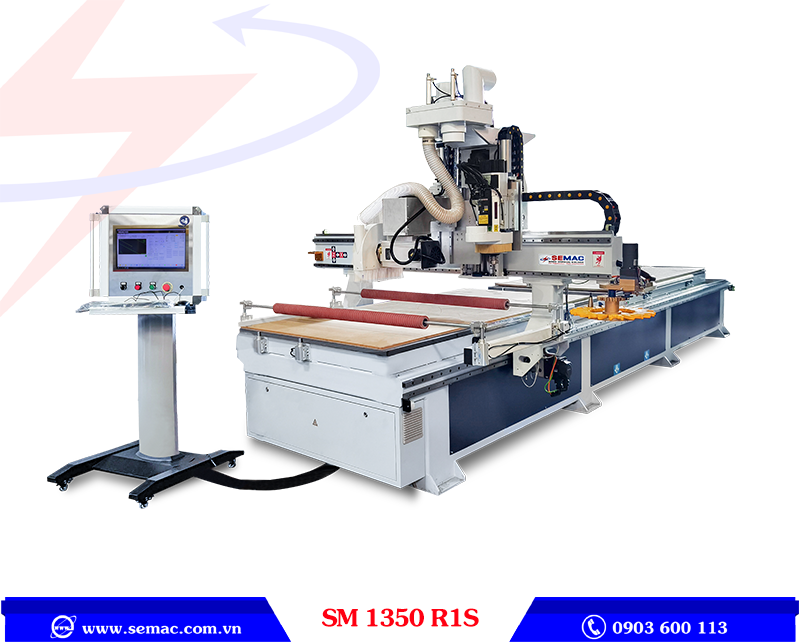 Máy CNC Router 2 Bàn Thay Dao Kết Hợp Cụm Lưỡi Cưa – SM 1350 R1S | SEMAC