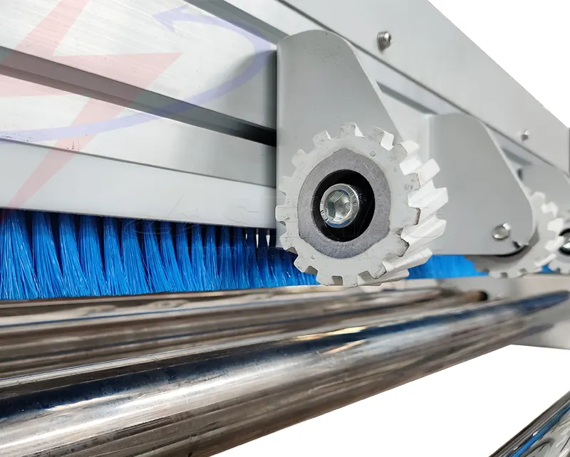DÂY CHUYỀN PHỦ MẶT LAMINATE - SMXJ 1350C 5 Chổi quét bụi bàn rulo vệ sinh ván - dây chuyền phủ mặt laminate SMXJ 13250C | Semac
