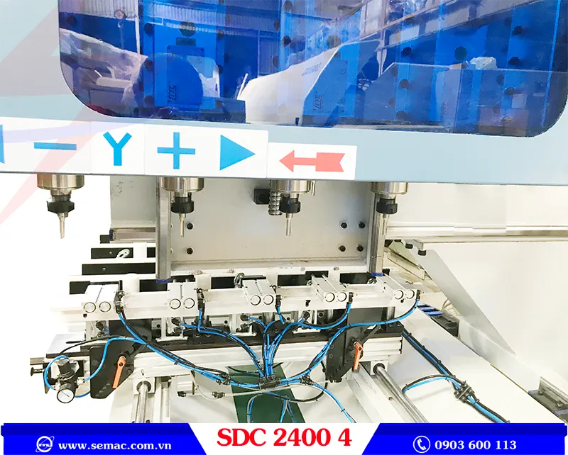 MÁY LÀM MỘNG ÂM CNC 4 TRỤC 2400MM - SDC 2400 4 2 Đầu gia công máy làm mộng âm cnc 4 trục 2400mm SDC 2400 4 | SEMAC