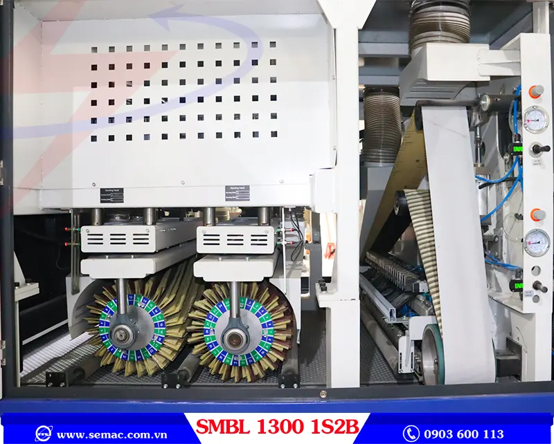 MÁY CHÀ NHÁM CHỔI TÍCH HỢP CHÀ NHÁM PIANO - SMBL 1300 1S2B 3 Trục gia công máy chà nhám chổi tích hợp chà nhám piano SMBL 1300 1S2B | SEMAC