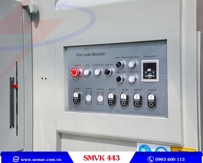 MÁY BÀO 4 TRỤC 4 MẶT 430MM – SMVK 443 2 Bảng điều khiển máy bào 4 trục 4 mặt 430mm SMVK 443 | SEMAC